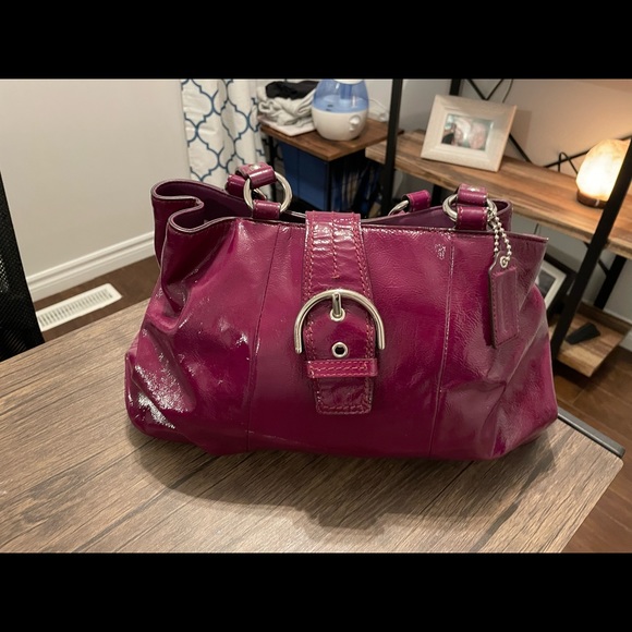 Coach purse - Picture 2 of 4